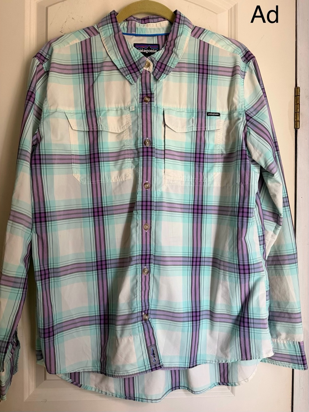 Patagonia women’s Plaid Button-Down Shirt camping outdoors hiking casual utili